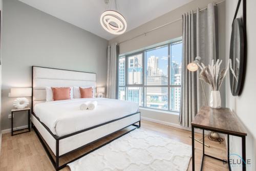 Elegant 2BR at The Point Dubai Marina by Deluxe Holiday Homes, Dubai (photo 6)