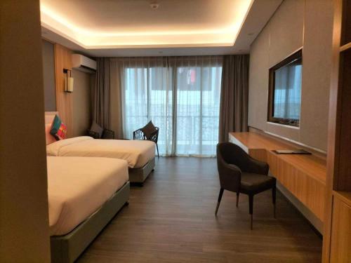 room detail thumbnail 1