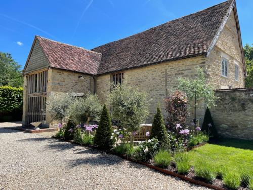 17th Century Barn near Le Manoir aux Quat’Saisons