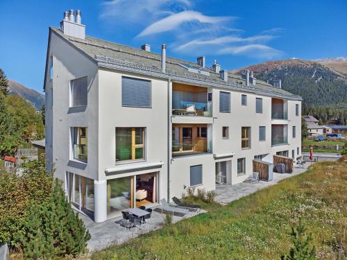 Apartment with Mountain View image 9