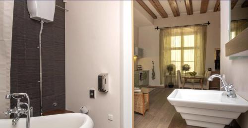 Spacious Studio Apartment in the heart of Old Town, Tallinn (photo 8)
