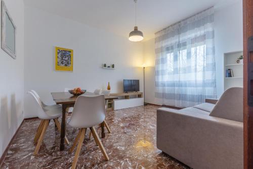 Ferrara Charming apt 4 min walk from the bus stop! in 44121 Ferrara
