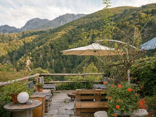 Garden, Osteria Grutli con alloggio in Borgnone