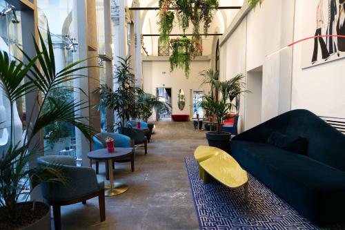 395890202 Hotel Indigo Milan - Corso Monforte by IHG