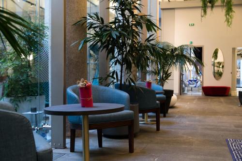 395890219 Hotel Indigo Milan - Corso Monforte by IHG