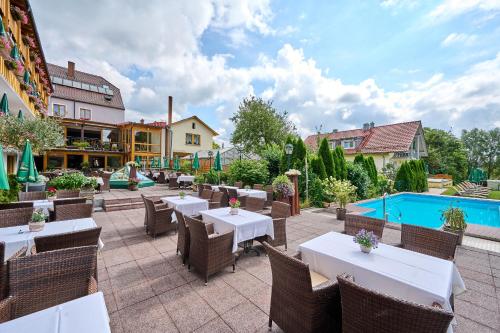 Hotel Restaurant Zum Goldenen Anker mit Hallenbad & Wellnessbereich