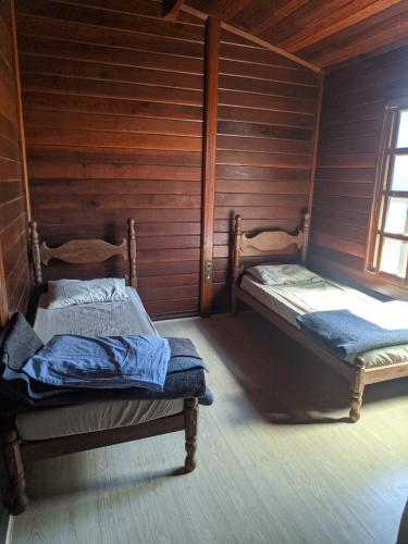 2 double beds