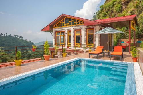 StayVista at Spirits Unplugged with Outdoor Pool - Karyali, Nāldera