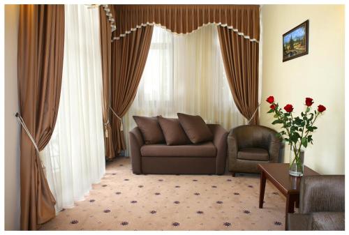 Grand Hotel Pylypets - image 9