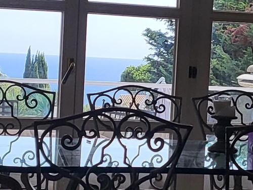 Villa avec piscine vue sur la mer