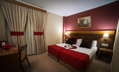 2 twin beds