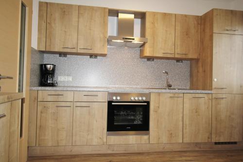 ห้องครัว, Ferienwohnung Tobias in เกอร์ลอสเบอร์เกเบิน