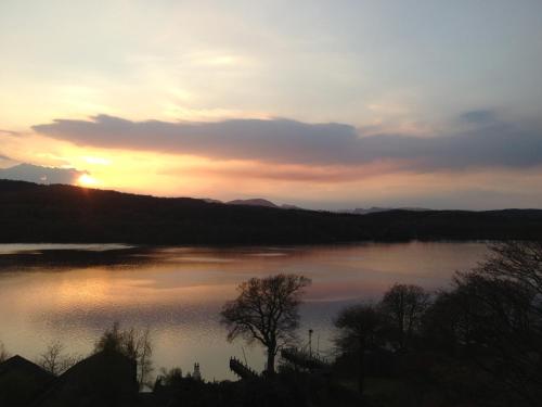 May Cottage B&B - image 12