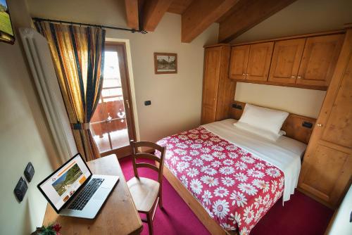 Single Room image 2