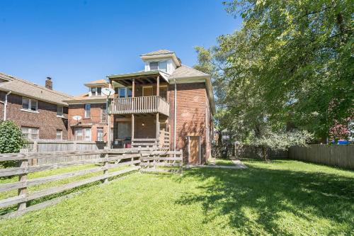 Updated Loft- Downtown Detroit Adjacent Southwest apts