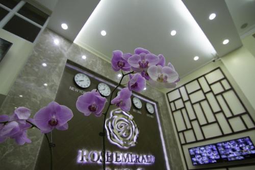 Rose Emerald Hotel