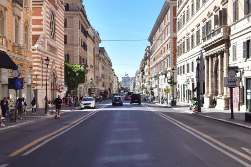 Sacconi Palace Suite Roma - image 5