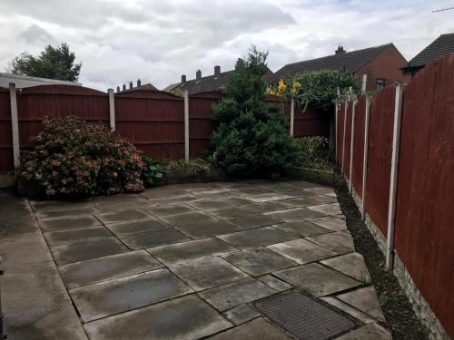 Modern 3-bed house with parking Bamber Bridge, Preston