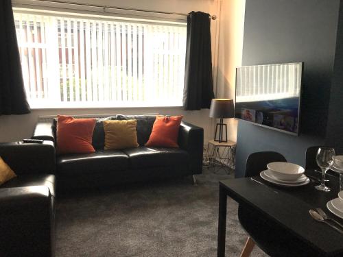 Modern 3-bed house with parking Bamber Bridge, Preston