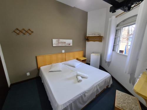 1 double bed, 2 twin beds