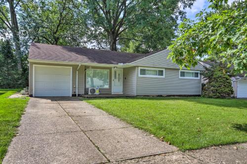 Pet-Friendly Parma Heights Home with Huge Yard!