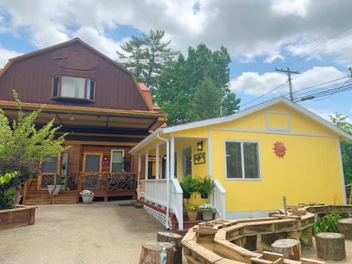 The Iris Garden Downtown Cottages and Suites - 숙소 외관