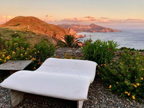 Case Quattrocchi - Giardino e Terrazzi con vista Panoramica sul Mare, Etna e Vulcano, Lipari (fotografie 7)