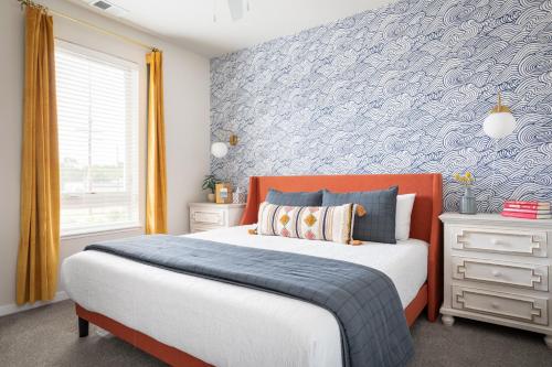 . HAPPY Trails 219 2BD Condo Downtown Wineries Beaches