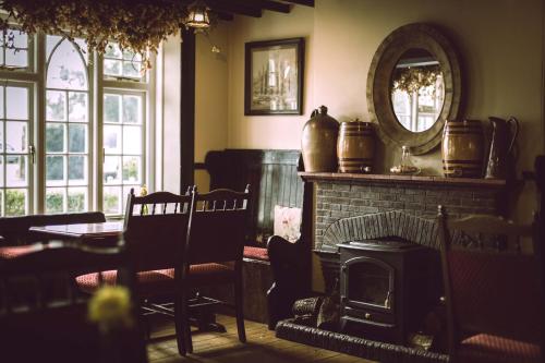 Les Douvres Hotel - image 11