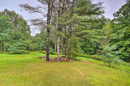 Secluded Getaway Less Than 10 Mi to Saratoga Springs!