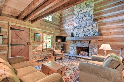 Turkey Hollow Cabin with Stunning Open Views!