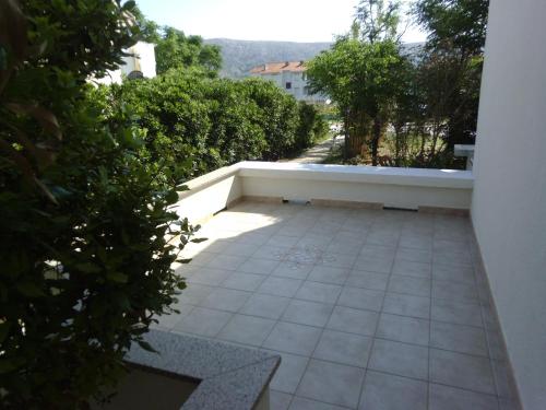 Apartment with Terrace image 5