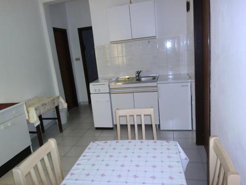Apartment with Terrace image 5
