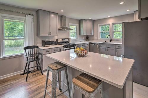 Cozy Arden Cottage, 2 Mi to Lake Julian Park! in Arden, USA