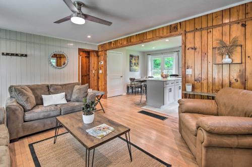 Cozy Arden Cottage, 2 Mi to Lake Julian Park!