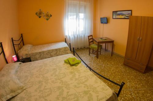 B&B Gate 52 - image 2