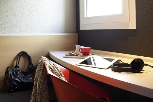 ibis Pau Lescar - image 2