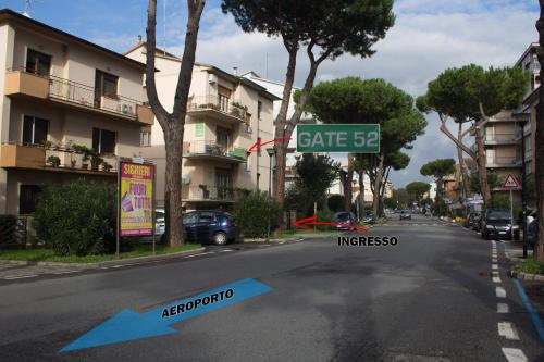 B&B Gate 52 - image 6