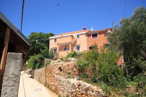 Apartments with a parking space Cunski Losinj - 8010