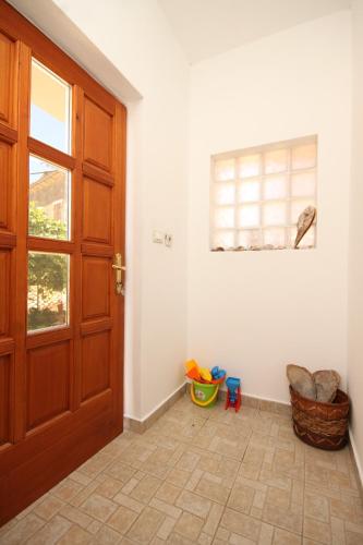 Apartments with a parking space Cunski Losinj - 8010 - main image