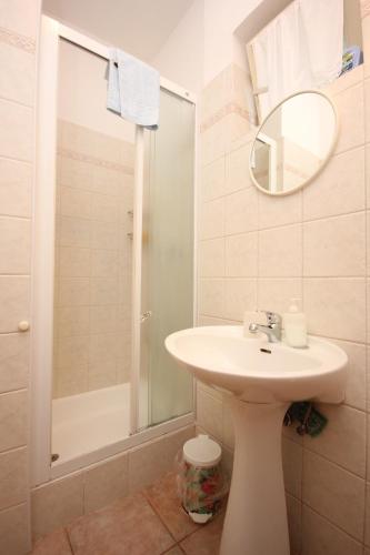 Apartments by the sea Moscenicka Draga Opatija - 7906 - image 11