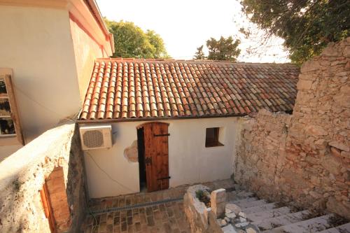 Holiday house with WiFi Mali Losinj (Losinj) - 8014 - image 2