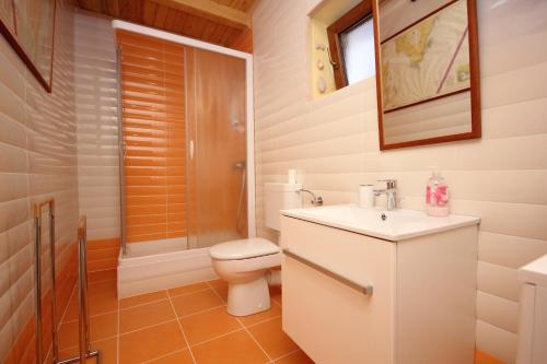 Holiday house with WiFi Mali Losinj (Losinj) - 8014 - image 4