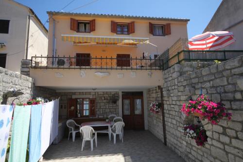  Apartments by the sea Osor, Losinj - 8088 in Nerezine