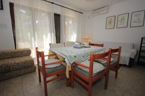 Seaside holiday house Artatore Losinj - 7937 - image 2