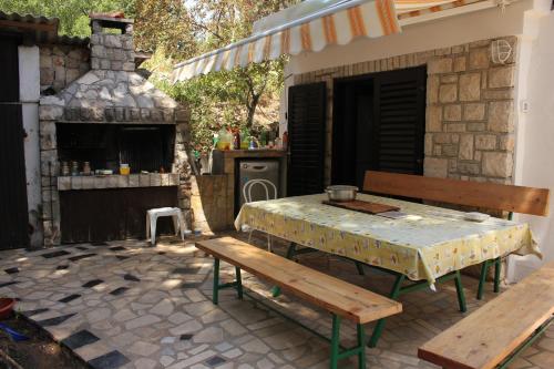 Apartments by the sea Artatore, Losinj - 7935 in Mali Lošinj