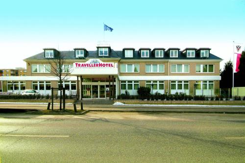 . Traveller Hotel