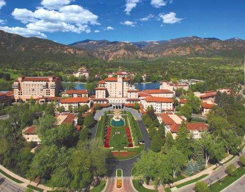 The Broadmoor - Accommodation - Colorado Springs