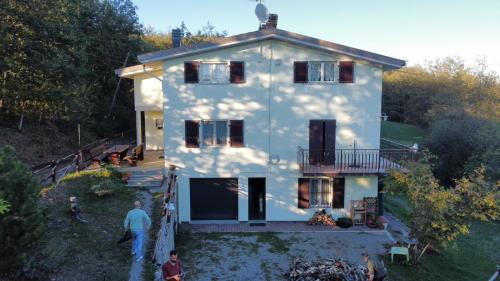  Tolasudolsa Rooms, Breakfast & Mountain Bike in Compiano