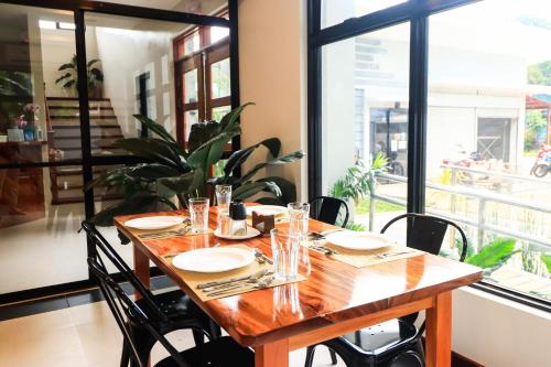 Restaurant, JOSEFINA'S TOURIST INN in Busuanga